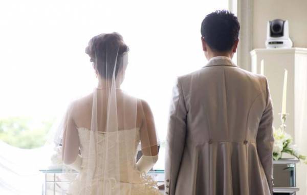 コロナ禍の結婚式は、ソーシャルディスタンスにマスク着用　一体どんな雰囲気になるのか？