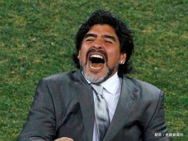 ディエゴ・マラドーナが死去　世界中から追悼メッセージ相次ぐ　「本当にすごい選手だった」「感動をありがとう」