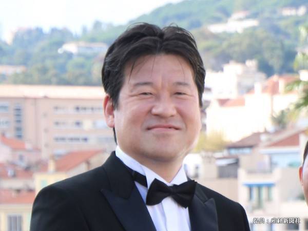 『FNS歌謡祭』に出演する佐藤二朗　ある人物からの電話で一気に不安になる　「当日は失禁するかも」