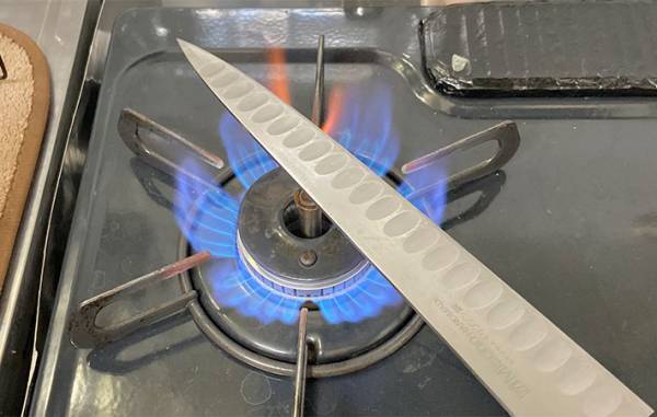 ホールケーキを上手にカットしたい　シェフの切り方が「参考になる」と話題