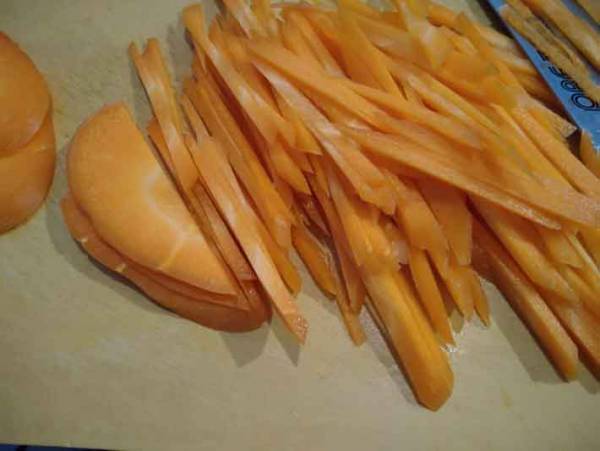 材料も作り方も至ってシンプル　タップリ食べられる『にんじんナムル』を作ってみました！