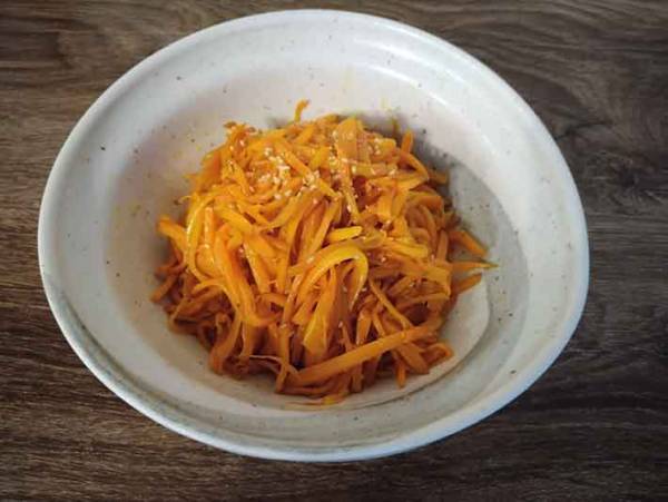 材料も作り方も至ってシンプル　タップリ食べられる『にんじんナムル』を作ってみました！