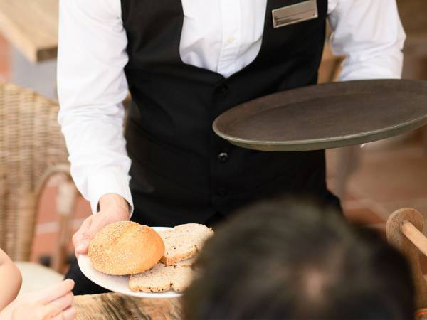 「気遣いに脱帽」「感動」　ホテル従業員の『丁寧すぎる神対応』に称賛の声が続出