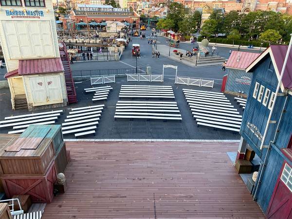 毎朝ステージを紙やすりで…　ディズニーの元裏方がつづる『不安』に反響