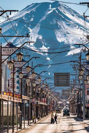 １１万人が心奪われた、『落ちてきそう』な富士山とは？