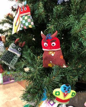 「４００個の飾りを手作り」　小児医療病棟の『クリスマスツリー』が愛に溢れていた