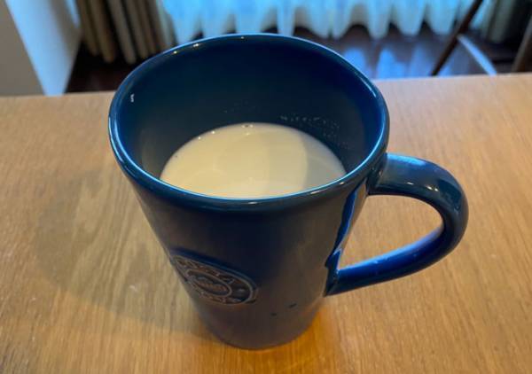 牛乳を温める前に『砂糖』を入れると？　全農の投稿に「さすが」「やってみる」の声