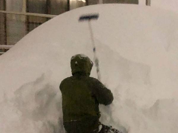 この辺に車を停めたはずなんだけど…　雪国の「あるある」が想像以上だった
