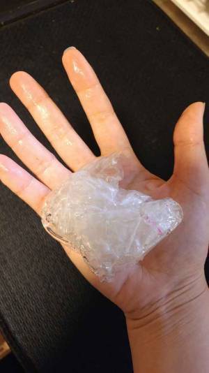 爽快！卵パックをぺちゃんこにする裏技がクセになる