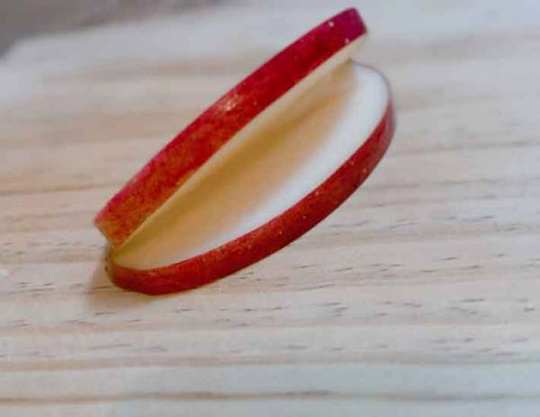 皮まで食べたい！リンゴのおもしろ飾り切りを紹介