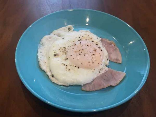 なぜ今まで気が付かなかったのか ハムエッグの作り方ライフハックをやってみた