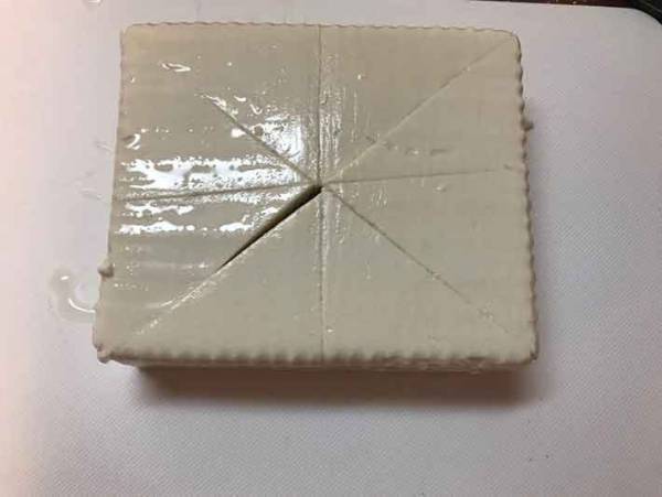 鍋の季節に知っていると便利！絹豆腐はある切り方にすると崩れない！