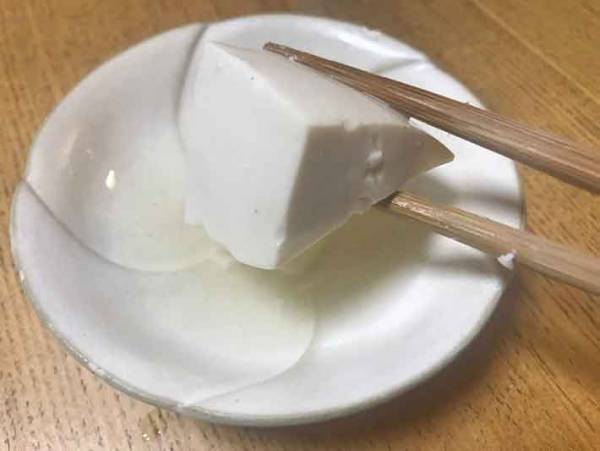 鍋の季節に知っていると便利！絹豆腐はある切り方にすると崩れない！