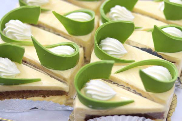 知らなかった！　ケーキをきれいに切る方法に驚きの声