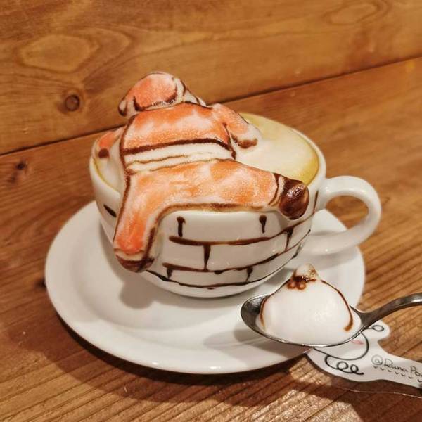 クリスマスの『一瞬』を表現した、ラテアートに心奪われる