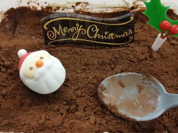 クリスマスにケーキを作ったら…？　完成した『１枚』に、２２万人が爆笑