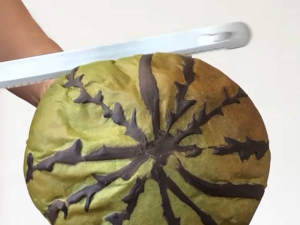 『スイカパン』の演出に、思わず笑顔！「予想外！」「まさかすぎ！」の声