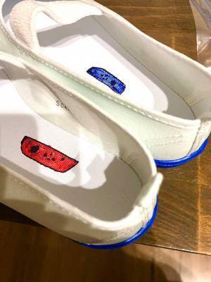 母「上履きに右か左か書く？」　息子の返答に、９万『いいね』！