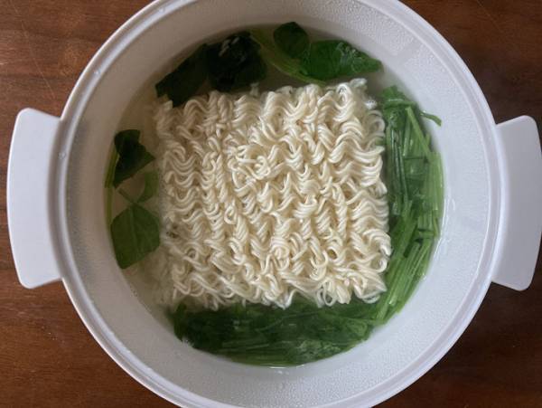 鍋を使わずラーメンが作れる神アイテム　３COINSはやっぱり最強だった