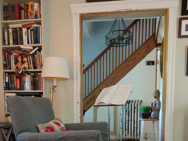 「私の猫を見つけて」　３枚の『猫探し』の写真に　「これはハマる！」