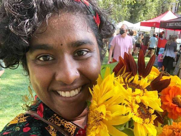 美術館で見知らぬ男性に入場券を買ってあげた女性　その７年後？　「素敵すぎる」