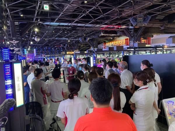 パチンコ店と病院が異例の連携　集団接種会場に「最高オブ最高」