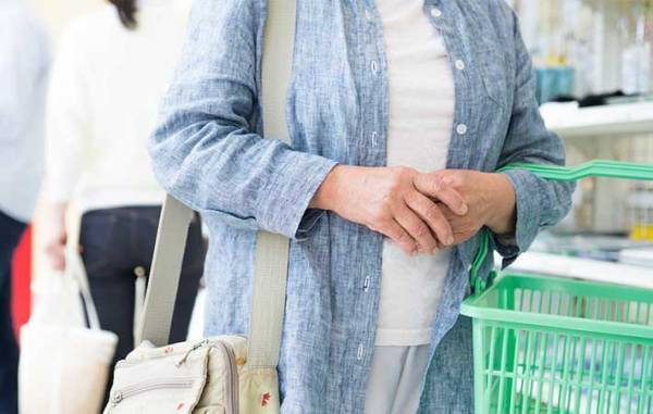 見知らぬおばあさん「お腹なでさせて」　続く展開に、妊婦は泣いた