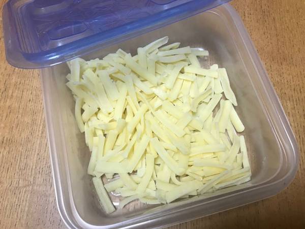 これなら固まらない！ピザ用チーズの保存方法