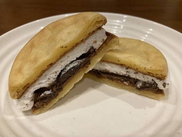 ローソンの『ぷにぷにん』を食べた結果　生地も中身ももちもちぷにぷにって最高かよ