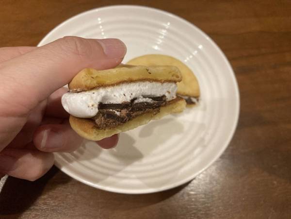 ローソンの『ぷにぷにん』を食べた結果　生地も中身ももちもちぷにぷにって最高かよ