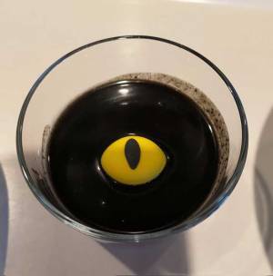 『黒猫プリン』を買ってかわいいものを想像していたら…　実際の写真がこちら