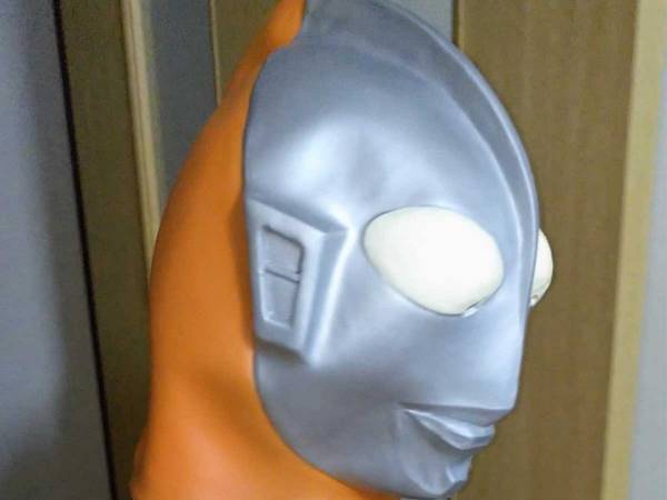 自宅に２頭身のウルトラマン！？　「焼きそば吹き出した」「令和のカオナシ」の声