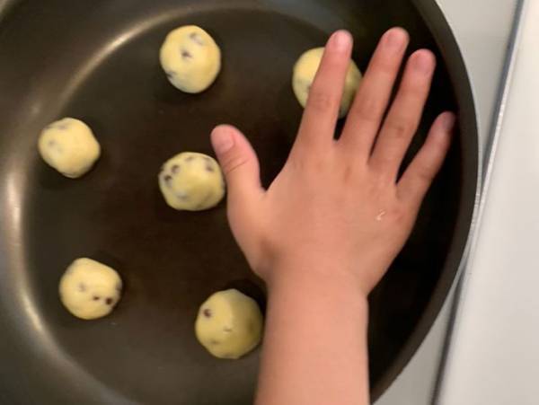 子供も大喜び！簡単すぎるみきママのチョコチップクッキー