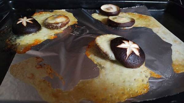 「最後の１枚でゲラゲラ笑った」　シイタケで『マリトッツオ』を作ると…？