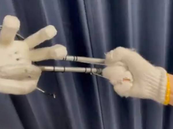 「天才すぎ」「くだらなさが最高」　ジャンケンで絶対に勝てる装置って？