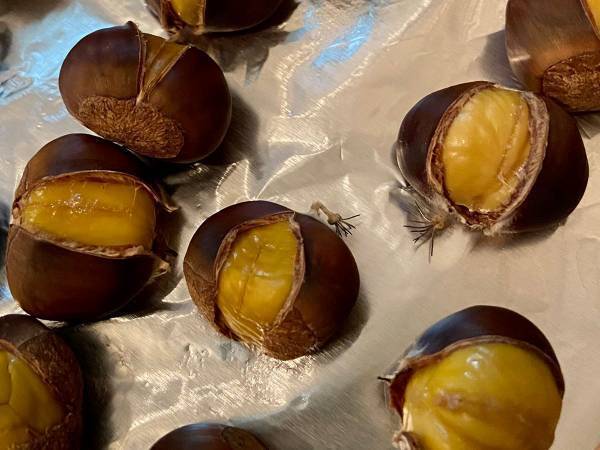 栗を簡単に剥く方法があった！　そのやり方が「スーパーライフハック」