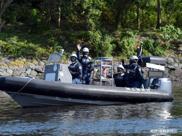 「助けて、柴犬が海に落ちた！」　海上保安官の行動に「素晴らしい！」と称賛の声