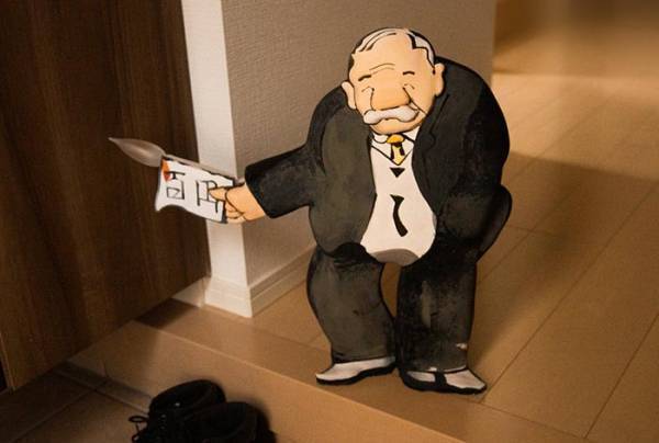 『成金の風刺画』をライトにした結果？　「センスの塊」「最高の発想」と話題に