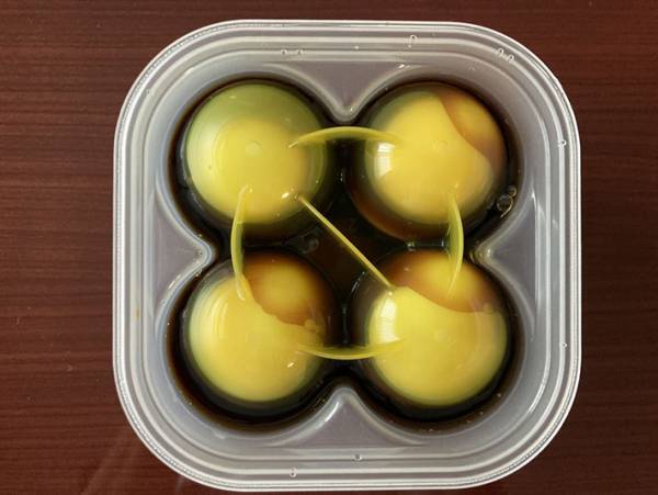 こんな専用アイテムあったんだ！ダイソーの『味付けたまごメーカー』は買って損なし