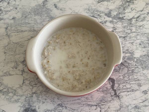 １分で完成！海外では定番の食材『オートミール』で栄養たっぷり手作り離乳食