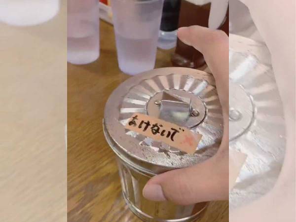 飲食店にあった『謎の入れ物』を開けたら…？　結果に「してやられた！」の声