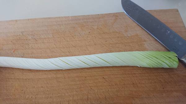 簡単！あっという間に長ねぎのみじん切りが完成！