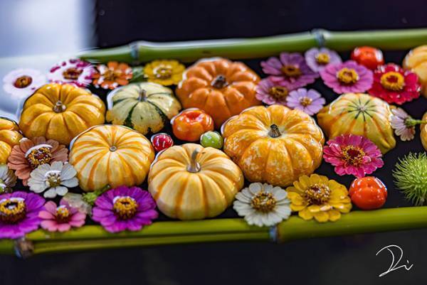 『ハロウィン手水』に感動の声が続出　「これが京都のセンスか…」「心が洗われる」