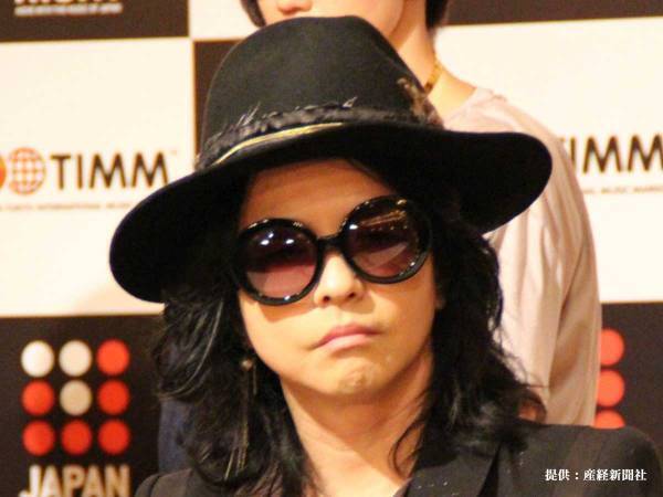 「すげぇ」「完全に再現」　DAIGOとHYDEのハロウィン仮装に絶賛の声