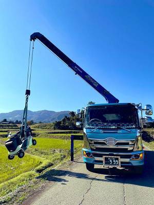 涙目で立っていたおばあさん　トラック運転手の行動に「涙が出た」「かっこいい」