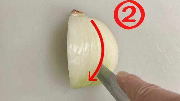 タマネギを簡単にみじん切りする方法が話題に　「目からウロコ」「これを待ってた」