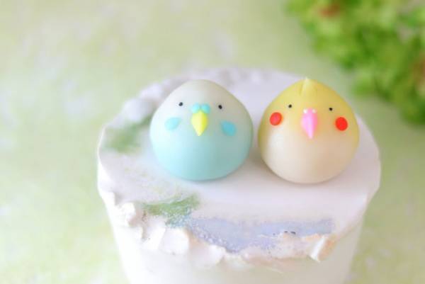 本当に食べられるの！？　和菓子のインコの完成度が高すぎる