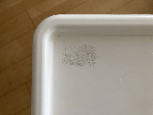 余った日焼け止めの意外な活用方法 あの汚れが簡単にスッキリきれい