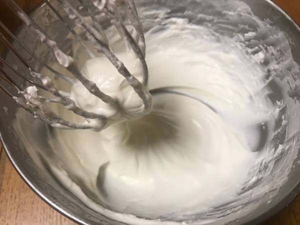 余った生クリームを捨てるのはもったいない！長期保存する方法を紹介