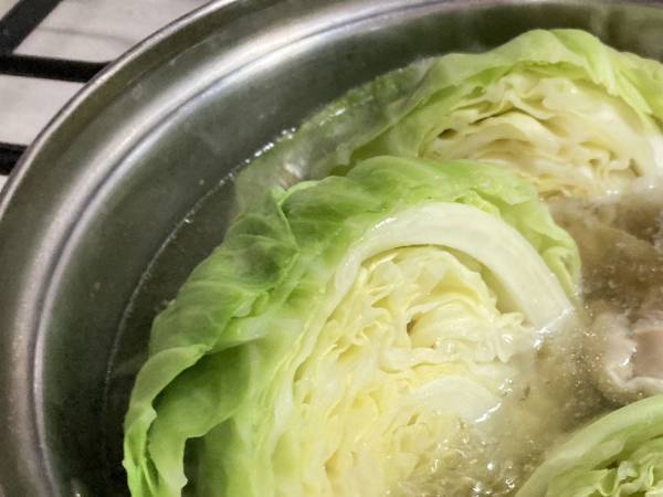 キャベツを千切りするのが面倒な時にオススメ　簡単レシピに「着眼点が素晴らしい！」